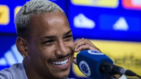 Matheus Pereira pode receber um novo companheiro no Cruzeiro em 2024 – Foto: Gustavo Aleixo/Cruzeiro 
