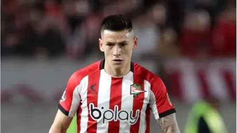 Foto: Daniel Jayo/Getty Images - Leo Godoy em partida pelo Estudiantes