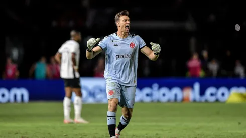 Léo Jardim é eleito melhor contratação de 2023. Thiago Ribeiro/AGIF
