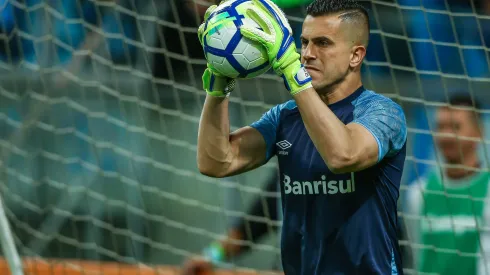  Arábia liberou: Grohe tem futuro selado e vem à tona no Grêmio<br />
 – Foto: Lucas Uebel/Getty Images)
