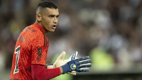 Goleiro pode ficar mais um pouco no Flamengo – Foto: Jorge Rodrigues/AGIF.
