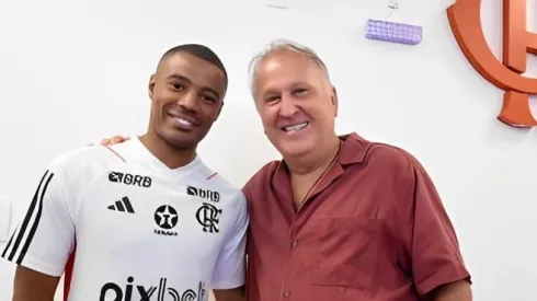 Zico se encontra com De La Cruz no CT do Flamengo. Foto: Marcelo Cortes /CRF
