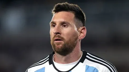 Foto: Daniel Jayo/Getty Images – Lionel Messi pela Seleção Argentina em partida pelas Eliminatórias para a Copa do Mundo de 2026