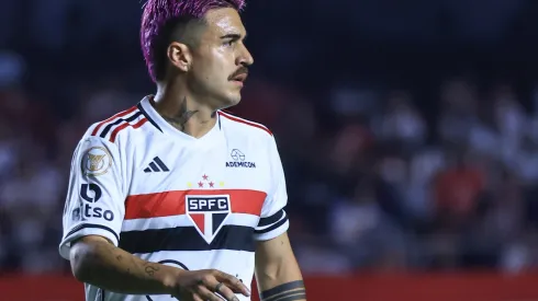 Gabriel Neves e + um meia não jogam mais pelo São Paulp. Foto: Marcello Zambrana/AGIF