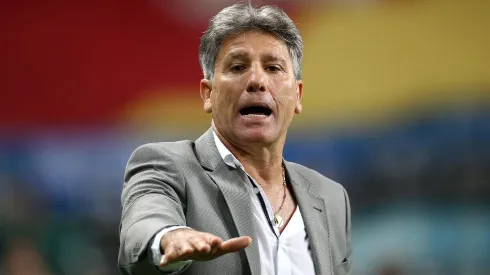 Renato indicou a contratação do lateral Felipe Jonatan ao Grêmio – Foto: Diego Vara – Pool/Getty Images
