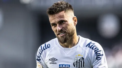 Lucas Lima, jogador do Santos – Foto: Abner Dourado/AGIF
