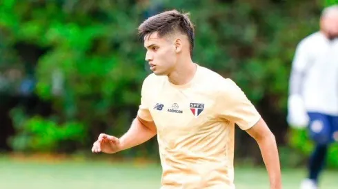 Bobadilla com a camisa do São Paulo - Foto: Twitter oficial do São Paulo