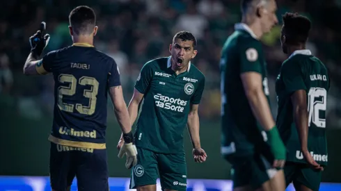 Bruno Melo jogador do Goias durante partida contra o Sao Paulo no estadio Serrinha pelo campeonato Brasileiro A 2023. Foto: Isabela Azine/AGIF
