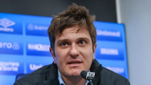 Vice-presidente do Grêmio concede entrevista. FOTO: LUCAS UEBEL/GREMIO FBPA