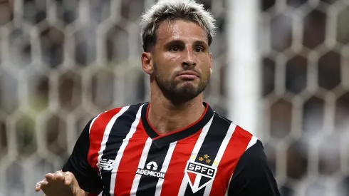 Foto: Rubens Chiri/Saopaulofc – Calleri comemorando pelo São Paulo em jogo contra o Corinthians
