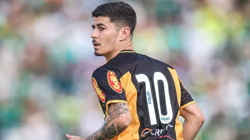 Romulo jogador do Novorizontino durante partida contra o Palmeiras no estadio Jorge Ismael de Biasi pelo campeonato Paulista 2024. Foto: Pedro Zacchi/AGIF