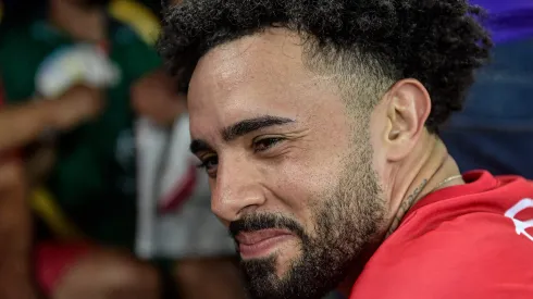 RJ - RIO DE JANEIRO - 27/12/2023 - AMISTOSO, TIME DAS ESTRELAS - Claudinho jogador do time Vermelho durante partida contra o time branco no estadio Maracana pelo Jogo das Estrelas 2023. Foto: Thiago Ribeiro/AGIF