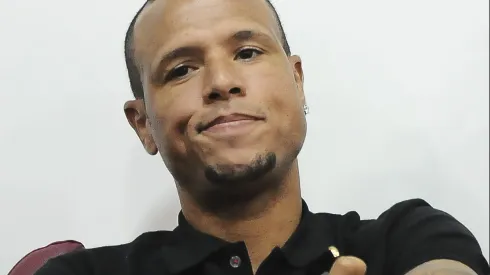 Foto: Armando Paiva/AGIF – Luis Fabiano "deu a letra" ao craque do Flamengo.
