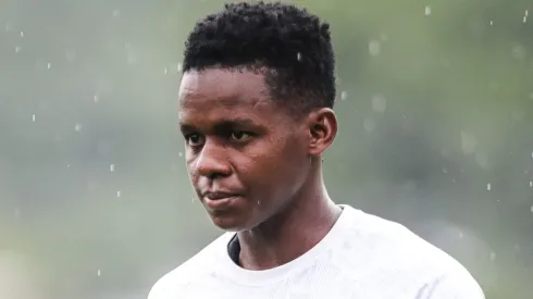 Cazares em treinamento pelo Santos no CT Rei Pelé, no dia 02/02/2024.