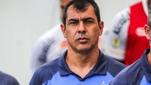 SP - SANTOS - 18/02/2024 - PAULISTA 2024, SANTOS X NOVORIZONTINO - Fabio Carille tecnico do Santos durante partida contra o Novorizontino no estadio Vila Belmiro pelo campeonato Paulista 2024. Foto: Reinaldo Campos/AGIF