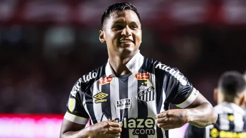 Morelos está em baixa em campo, mas tem alto custo ao Clube