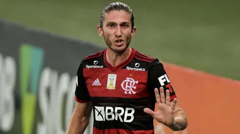 Filipe Luís teria dado o aval pela mudança no Flamengo – Foto: Thiago Ribeiro/AGIF.
