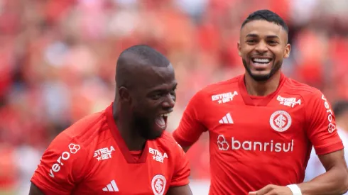 Enner Valencia e Wanderson: ataque do Internacional funcionando em 2024. (Foto: Giancarlo Santorum/AGIF)