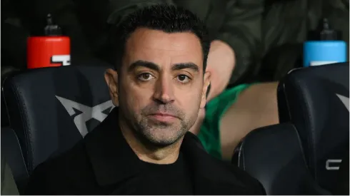 Xavi rebate críticas ao Barcelona – Foto: David Ramos/Getty Images