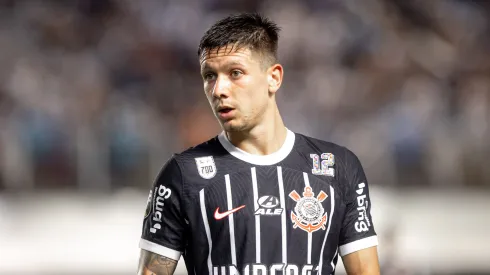 Argentino antes do clássico com o Santos. O atleta assumiu numeração importante e histórica. Foto: Leonardo Lima/AGIF
