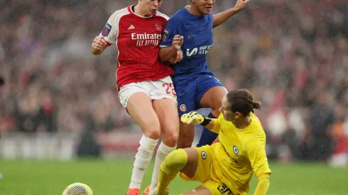 Alessia Russo, do Arsenal, em campo contra o Chelsea. Primeiro jogo entre rivais londrinas na temporada foi uma goleada (Foto: Warren Little/Getty Images)
