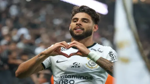 Foto: Marcello Zambrana/AGIF – Yuri Alberto fez um dos gols que sacramentaram a classificação do Corinthians para a terceira fase
