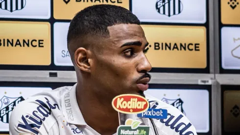 Zagueiro Joaquim cobiçado pelo Bahia
Foto: Raul Baretta/ Santos FC
