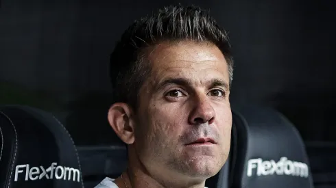 Victor, ex-jogador do Galo, hoje trabalha como diretor. 
