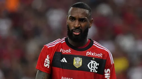 Jorge Jesus pediu a contratação de Gerson ao Al-Hilal e Flamengo busca sua manutenção