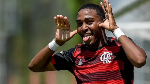 Lorran negocia renovação no Flamengo – Foto: Marcelo Cortes/Flamengo
