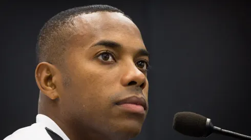 Robinho em entrevista coletiva no CT Rei Pelé, quando ainda defendia o Santos, no dia 21/05/2015. 
