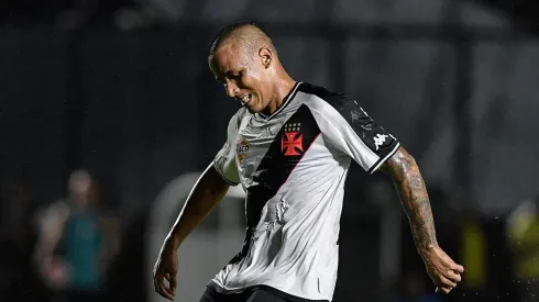 Julião atuando pelo Vasco em jogo do Campeonato Carioca. Foto: Thiago Ribeiro/AGIF
