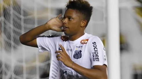 Foto: Ricardo Saibun/ Divulgação Flickr Santos FC – André na época em que atuava pelo Santos
