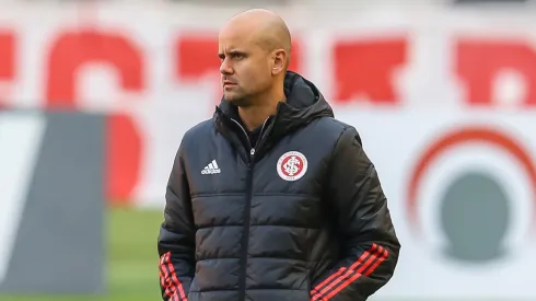 Miguel Ángel Ramírez, ex-técnico do Internacional, durante partida contra o Grêmio, pelo Gauchão 2021 – Foto: Pedro H. Tesch/AGIF
