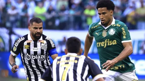 Palmeiras e Santos se enfrentam na final do Paulistão.  Foto: Marcello Zambrana/AGIF
