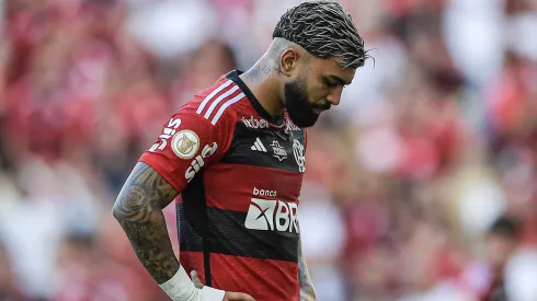 Gabigol tenta efeito suspensivo no Flamengo para voltar a jogar e conta até com Dorival
