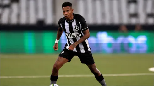 Tchê Tchê, ex-jogador do SPFC, atuando pelo Botafogo – Foto: Buda Mendes/Getty Images
