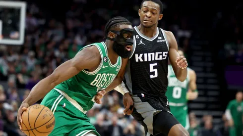 Celtics e Kings se enfrentaram em Sacramento pela temporada regular da NBA (Foto: Ezra Shaw/Getty Images)
