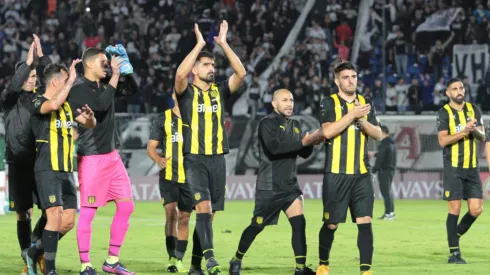 Peñarol quer pronunciamento da Conmebol. Christian Alvarenga/Getty Images.