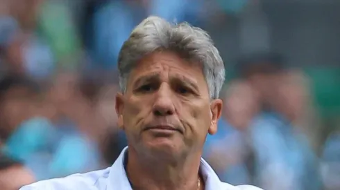  Renato Portaluppi durante partida contra o Juventude. Treinador elogiou atacante após título do Gauchão.
