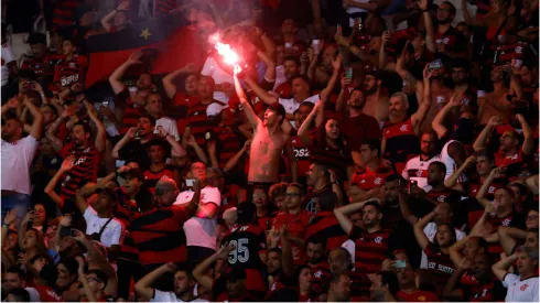Torcedores do Flamengo durante partida do Rubro-Negro – Foto: Wagner Meier/Getty Images
