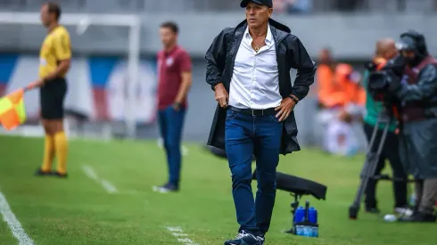 Renato Gaúcho tem dificuldades contra times chilenos sob o comando do Grêmio.