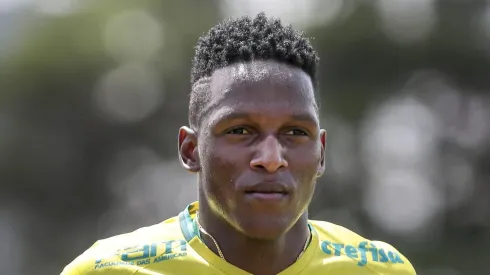 Mina durante treino no CT Academia de Futebol. Ex-Palmeiras foi especulado no Imortal.