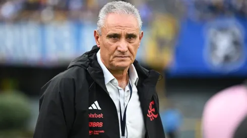 Foto: RAUL ARBOLEDA/AFP via Getty Images – Tite bate o martelo sobre futuro de lateral
