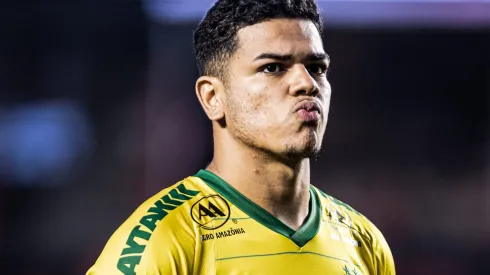 Rikelme, lateral do Cuiabá, não vai fechar com o Corinthians