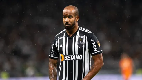 Atleta está fora dos planos de Milito para o restante da temporada