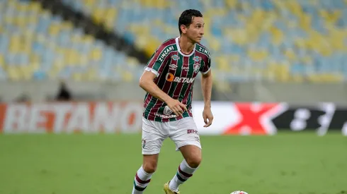 Mesmo coma derrota, o meio-campista foi elogiado durante os 90 minutos