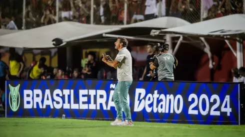 Abel Ferreira durante partida contra o Vitória. 
