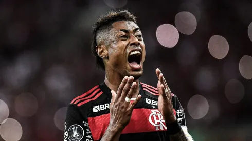 Flamengo marcou após pênalti em Bruno Henrique.
