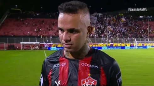 Luan, ex-Grêmio, vira assunto no Vitória
